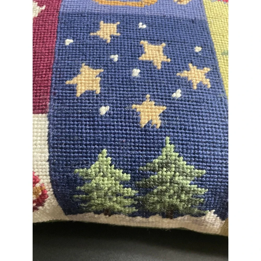 VTG Needlepoint Christmas Pillow Feather Insert 17
